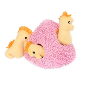 ZIPPY SEAHORSE BURROW TOY