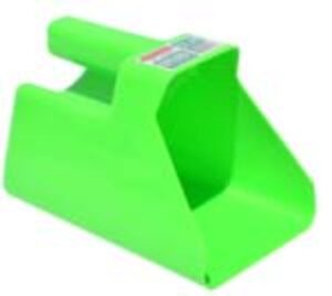 ENCLOSED FEED SCOOP SQ GREEN